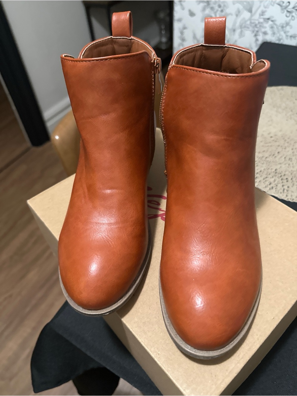 Vepose Brown Chelsea Ankle Boots with Stacked Heel